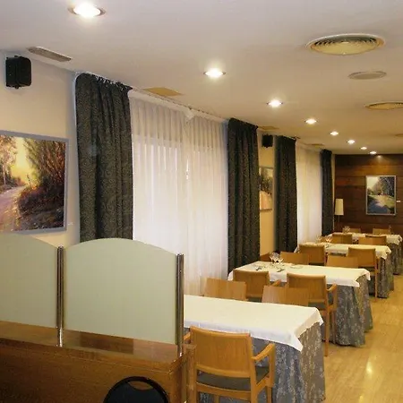 Up Hotel 4*