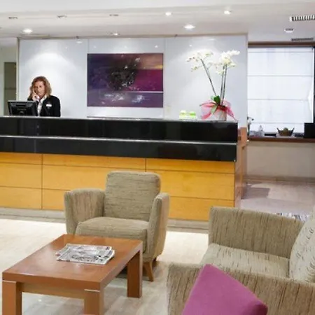 Up Hotell 4*