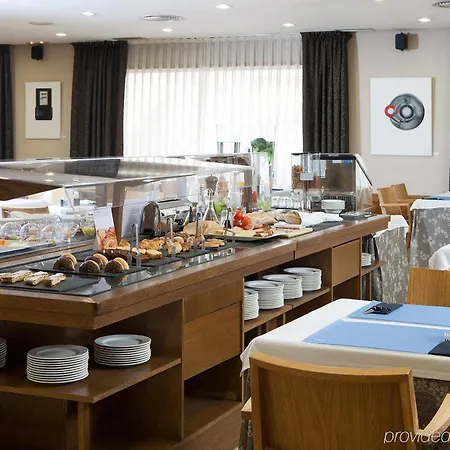 Up Hotel 4*